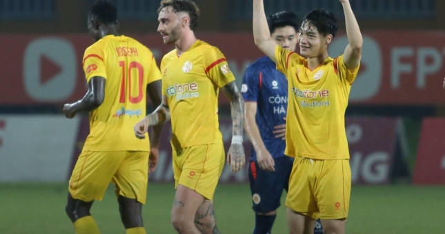 Tiền vệ U23 Việt Nam thốt lên 1 điều khi xé lưới CAHN