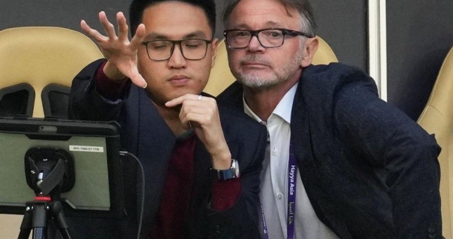 HLV Troussier sắp tái hợp trợ lý không thể thiếu ở ĐT Việt Nam