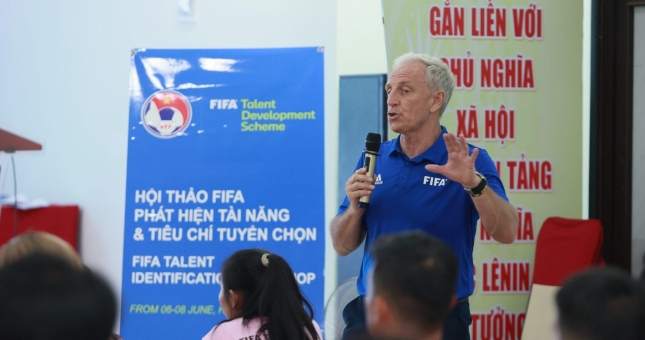 VFF tiếp tục phối hợp với FIFA để nâng cao đào tạo trẻ