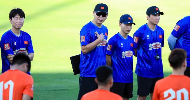 NÓNG: ĐT Việt Nam lập tức tìm HLV Hàn Quốc mới sau FIFA ASEAN Cup