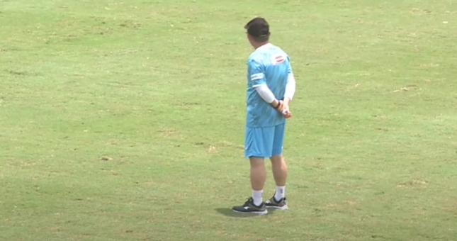 HÀI HƯỚC: HLV Park 'mất tích' bí ẩn trong buổi tập ĐT Việt Nam?