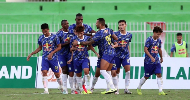 HAGL của Kiatisak 'lội ngược dòng' trong ngày ông Park xuất hiện