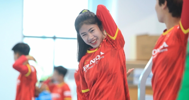 Nữ cầu thủ ĐT Việt Nam 'gây sốt' với nhan sắc vạn người mê