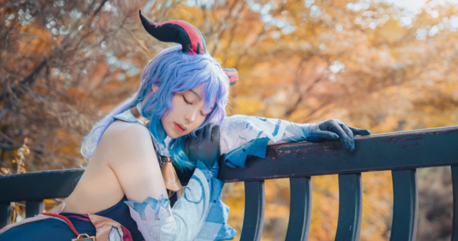 Genshin Impact: Ganyu cực sexy trong bộ ảnh của nữ cosplayer Ongi