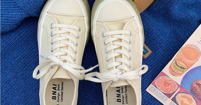 Top 5 mẫu giày thể thao nữ hot mùa hè 2022