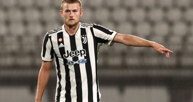 Bayern thần tốc, sắp vượt mặt Chelsea đón trung vệ đẳng cấp