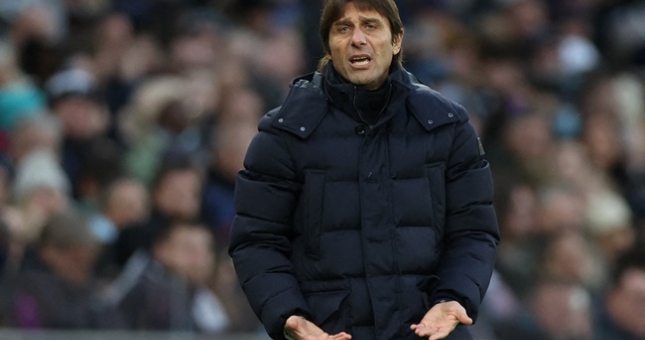 Conte thẳng tay loại bỏ 4 cái tên, đưa ra yêu cầu phũ phàng