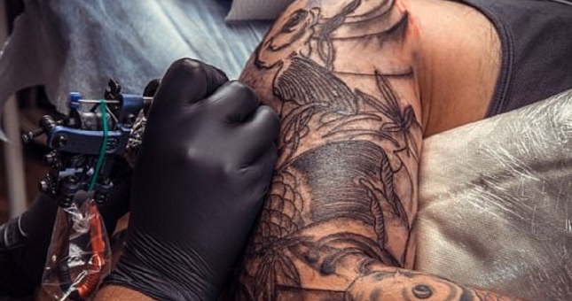 Nên kiêng những đồ ăn gì sau khi xăm mình