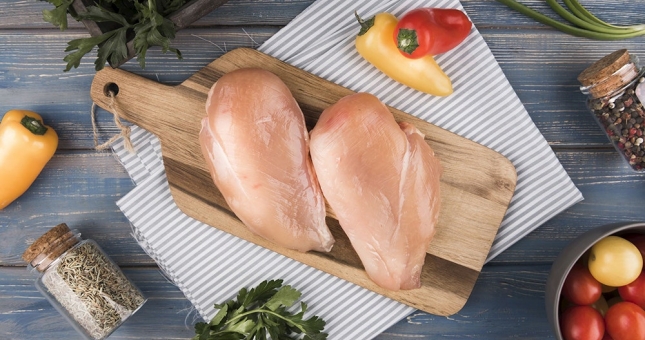 Hướng dẫn chi tiết cách lên thực đơn giảm cân với ức gà