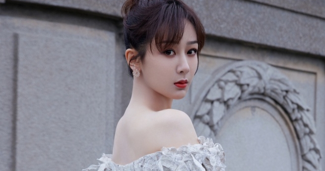 Dương Tử chia sẻ bí kíp để có được body mảnh mai hiện tại