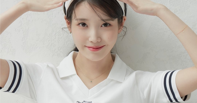 IU tiết lộ bí quyết chăm sóc da không cần cầu kỳ mà vẫn đẹp