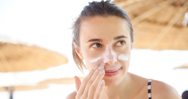 Kem chống nắng vật lý là gì? Top các loại kem chống nắng vật lý tốt nhất