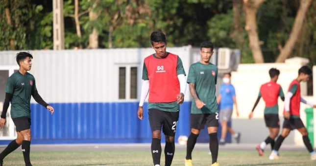 CĐV Đông Nam Á phẫn nộ về sân tập của nước chủ nhà Việt Nam tại SEA Games