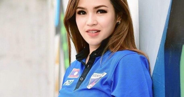 Nhan sắc Madam Bo, ‘nữ thần bóng đá Lào’ chịu chơi ngang Madam Pang của Thái Lan