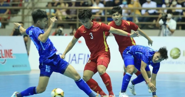 Gục ngã trên sân nhà, futsal Việt Nam đánh rơi tấm HCV SEA Games vào tay Thái Lan