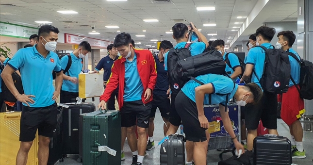 Gặp sự cố bất ngờ, U23 Việt Nam rơi vào cảnh chật vật khi trở về nước