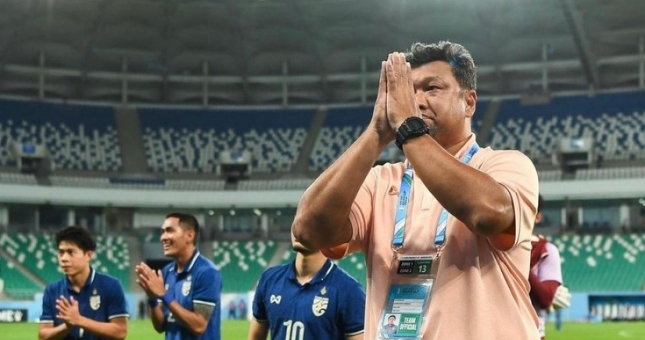 HLV U23 Thái Lan mất việc sau 'thất bại tủi hổ' tại giải U23 châu Á 2022?