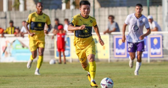 ‘Quang Hải là tấm gương cho các cầu thủ Trung Quốc học hỏi và noi theo’