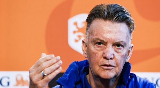 ĐT Hà Lan tìm được người kế nhiệm khi HLV Van Gaal bị ung thư