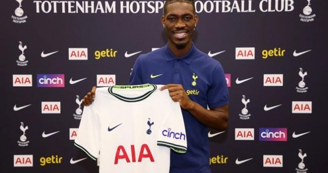 Tottenham chính thức chiêu mộ thành công tiền vệ từng bị cảnh sát bắt