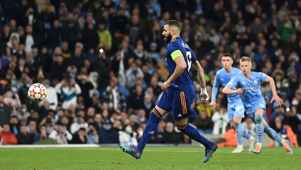 Karim Benzema nói gì sau cú Panenka hạ gục Ederson?