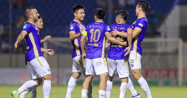 Hà Nội FC hủy diệt Viettel trong trận cầu 6 bàn thắng