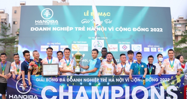 Bế mạc Giải bóng đá Doanh nghiệp Trẻ Hà Nội vì cộng đồng 2022: TIG 'xưng vương'