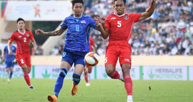 VIDEO: Nhận 'mưa' thẻ đỏ, U23 Indonesia thua cay đắng Thái Lan