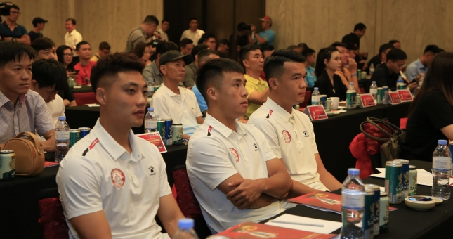'Đại gia' V-League muốn đá sân 7 như HAGL?