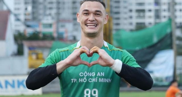 Truyền thông Indonesia phát sốt với Việt Kiều cao gần 1m9 của ĐT Việt Nam