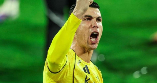 Ronaldo tỏa sáng, Al-Nassr áp sát ngôi đầu
