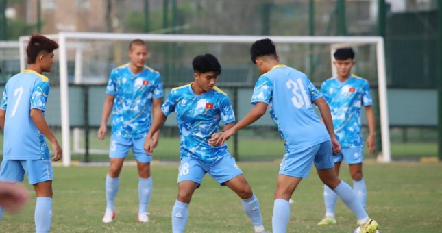 Xác định 9 cầu thủ đầu tiên được triệu tập lên tuyển Việt Nam