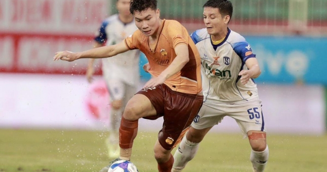 Trực tiếp bóng đá SLNA 0-0 HAGL: Chủ nhà ép sân