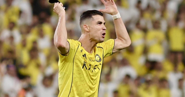 Ronaldo nhận tin không thể buồn hơn khi sắp vô địch Saudi Pro League
