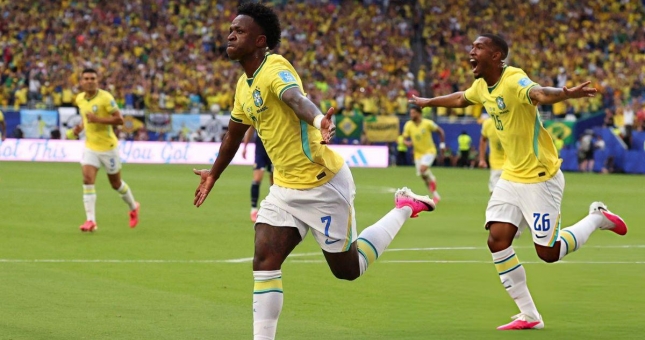 Trực tiếp bóng đá Scotland 0-2 Brazil: Vinicius lập cú đúp