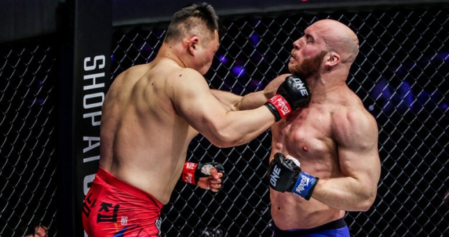 ONE X: Võ sĩ Hàn Quốc được thưởng 50 nghìn USD sau 'cú đấm ăn liền'