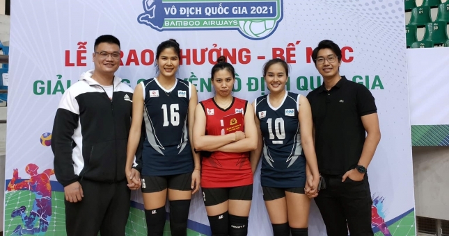 Bùi Ngà và Âu Nhung đã theo chồng về dinh, NHM chờ tin vui của Linh Chi