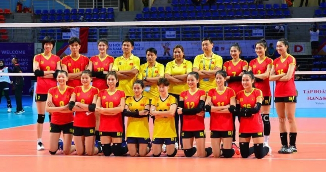 Việt Nam 'nhấn chìm' Indonesia ngày ra quân bóng chuyền nữ SEA Games 31