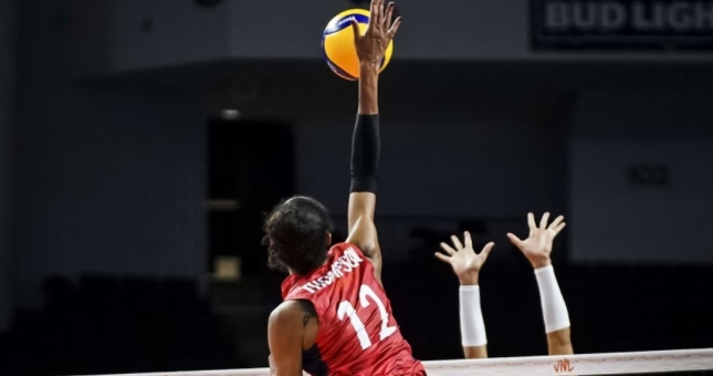 Hủy diệt đội bóng Á quân, ĐKVĐ gửi tối hậu thư đến VNL 2022