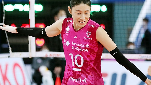 Sao bóng chuyền Kim Yeon Koung nhận lương 'nửa triệu đô' tại Hàn Quốc