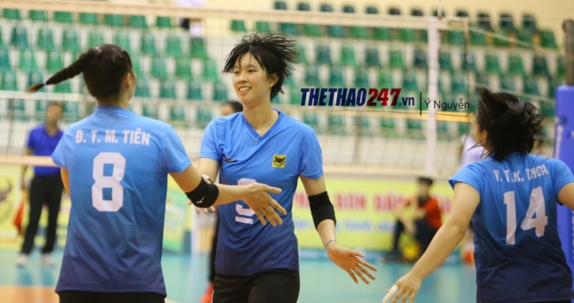 Khủng long bóng chuyền Thanh Thúy 'đè bẹp' tay đập khủng nhất SEA Games 31