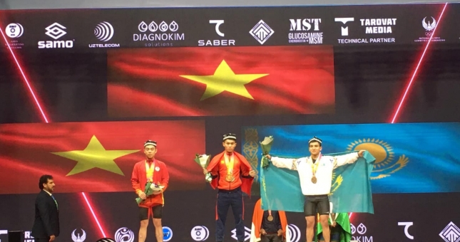 VĐV cử tạ Việt Nam 15 tuổi 'phá 3 kỷ lục thế giới và 3 kỷ lục Châu Á'