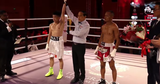 Sẳm Minh Phát 'hạ knock-out' võ sĩ Indonesia chỉ trong hai hiệp đấu