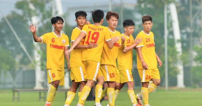 HAGL trình làng tài năng trẻ người dân tộc Ba Na