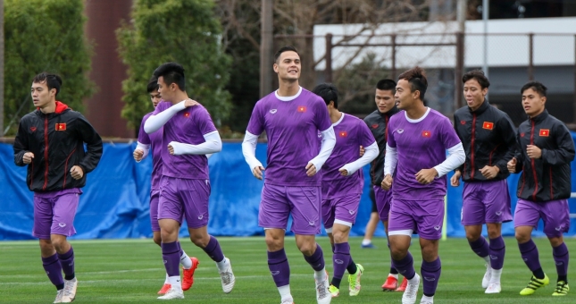 Ngôi sao Việt kiều bảo vệ HLV Park trên báo châu Âu