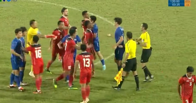 Bị loại cay đắng, HLV Indonesia nói điều bất ngờ về trọng tài