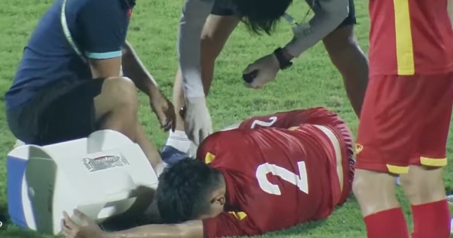 Cầu thủ U23 Việt Nam chấn thương nặng, muốn ra nước ngoài phẫu thuật