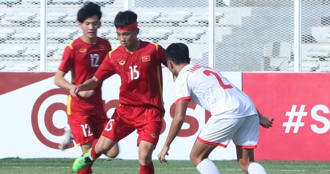 Trụ cột U19 Việt Nam tức tốc nhập viện