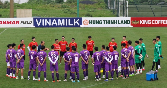 ĐT Việt Nam chia tay tân binh, chỉ mang 21 cầu thủ sang Nhật Bản