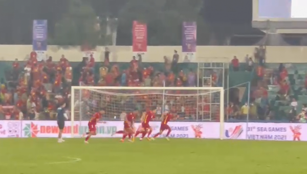 VIDEO: 6 cầu thủ U23 Việt Nam phải tập thêm sau chiến thắng của U23 Việt Nam